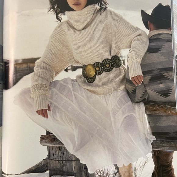 Brass buckle belt leather discs in one size. - Picture 8 of 9